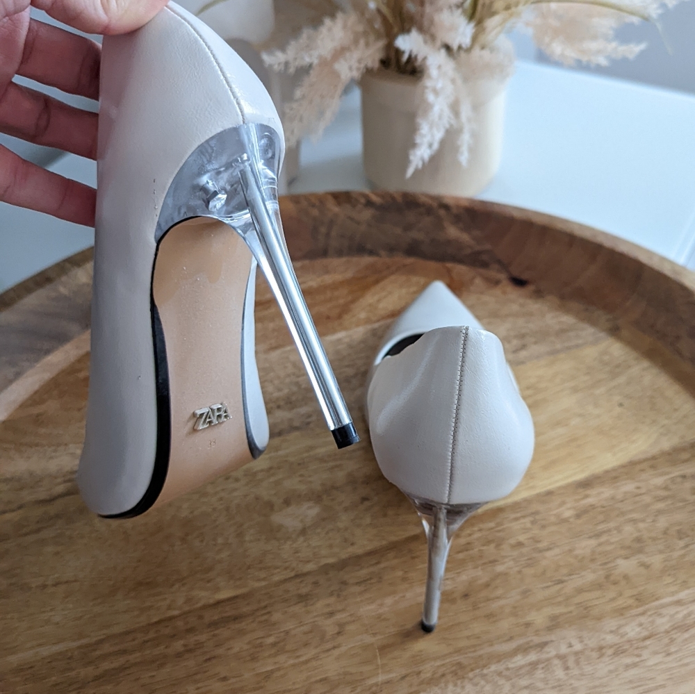 Zapa Pumps
